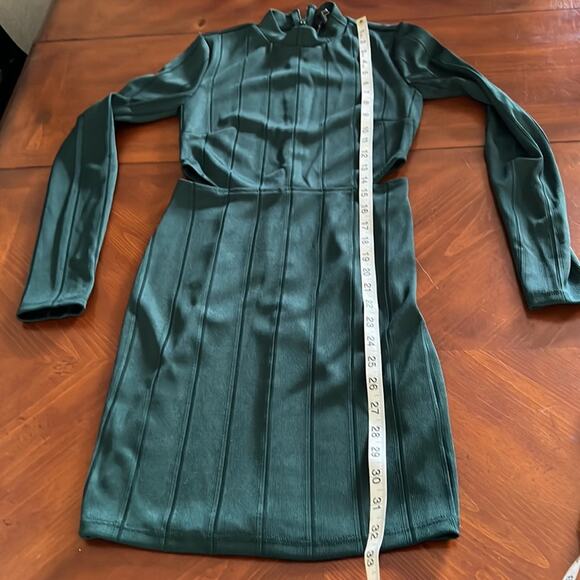 Forever 21 Contemporary Hunter Green Long Sleeve Knit Dress Junior Size Small - Picture 8 of 9